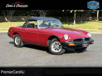 1976 MG MGB ROADSTER  /  4-SPEED  /  MUST SEE